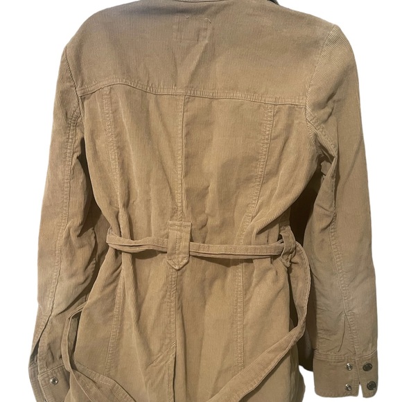 Old Navy  Size M - Picture 2 of 2